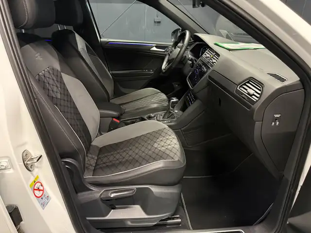 Volkswagen Tiguan Allspace view 14