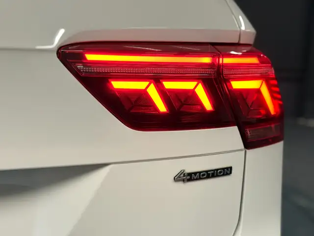 Volkswagen Tiguan Allspace view 6