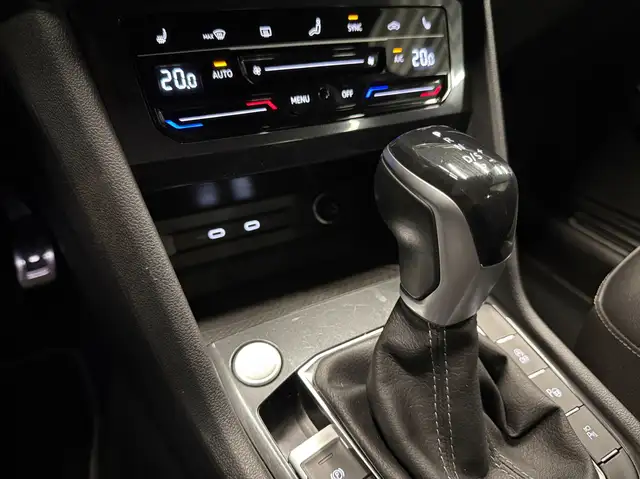 Volkswagen Tiguan Allspace view 25