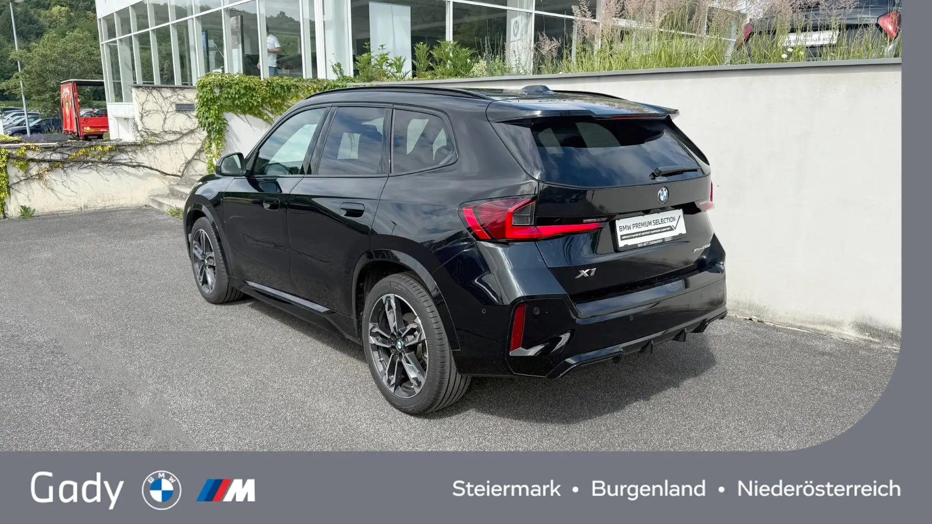 BMW X1 xDrive20d Schwarz - 2