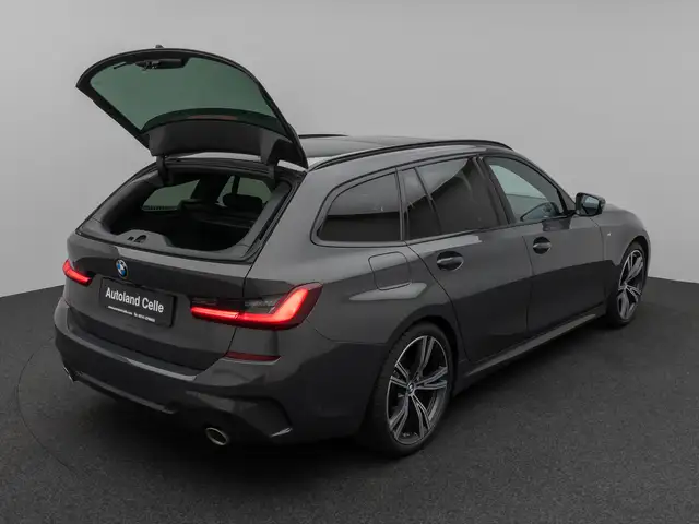BMW 3 Series view 14