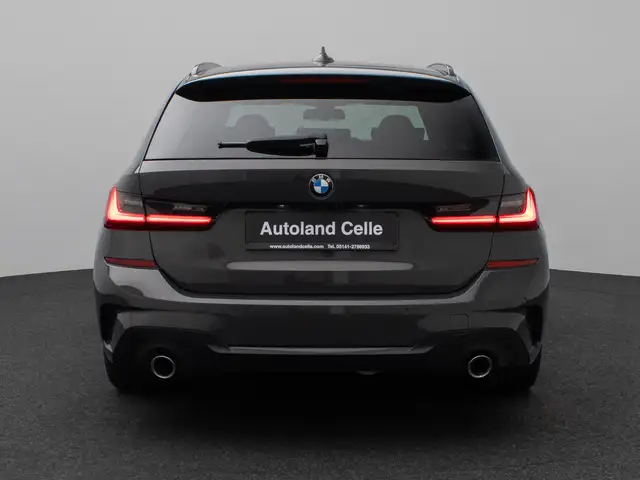 BMW 3 Series view 8