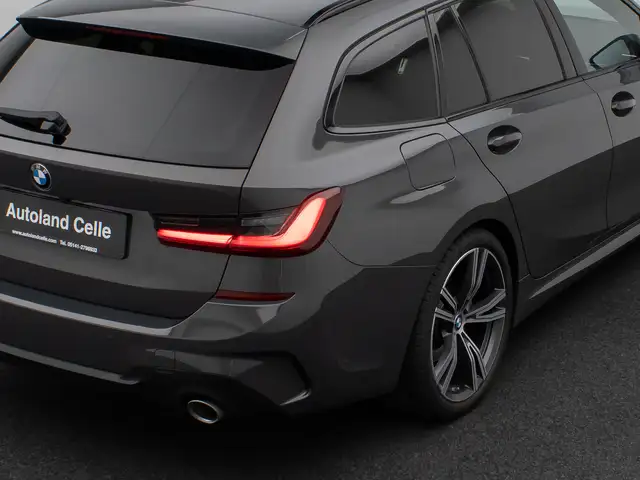 BMW 3 Series view 16
