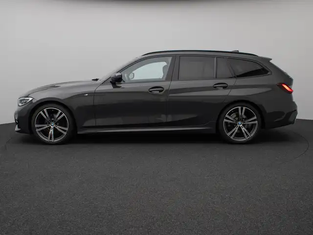 BMW 3 Series view 11