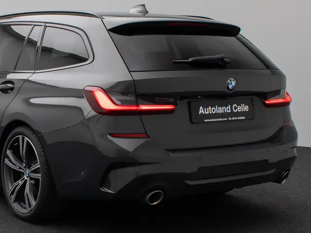 BMW 3 Series view 15