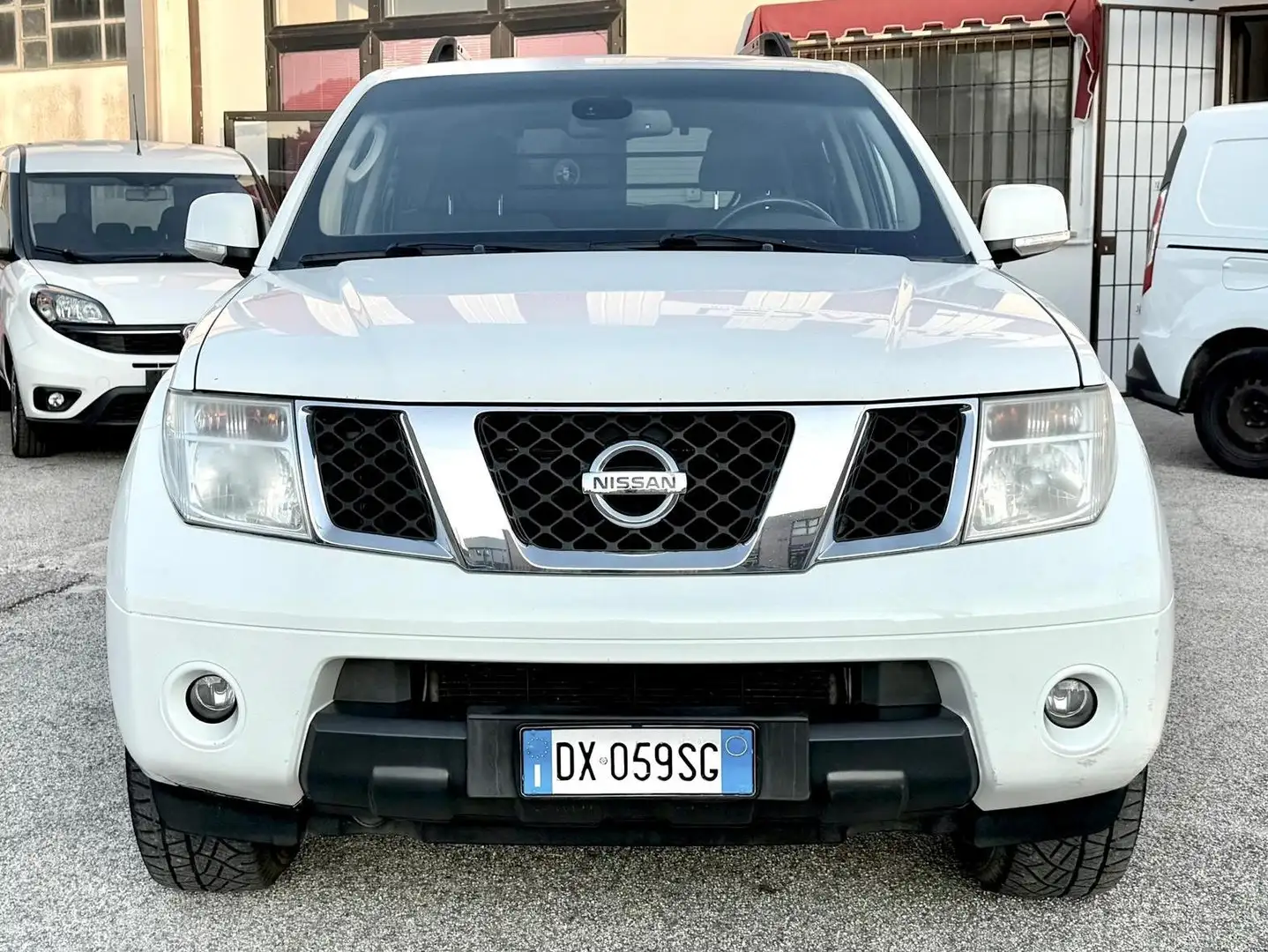 Nissan Pathfinder Pathfinder 2005 2.5 dci XE N1 AUTOC. 7P +IVA Blanc - 2