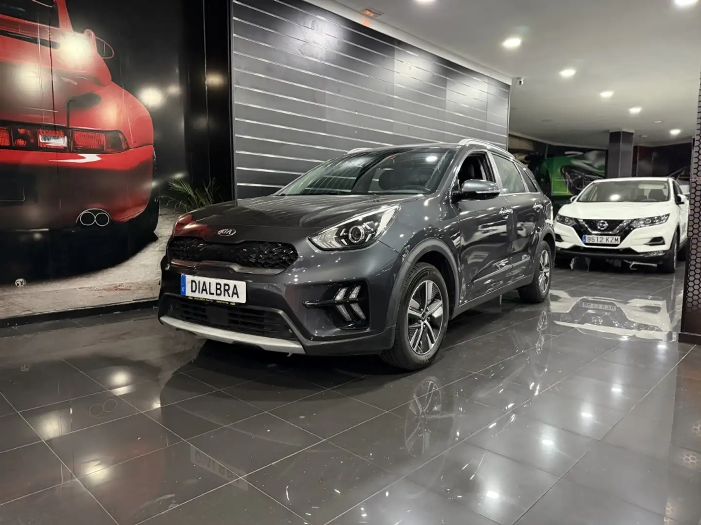 Kia Niro 1.6 HEV Drive Gris - 1