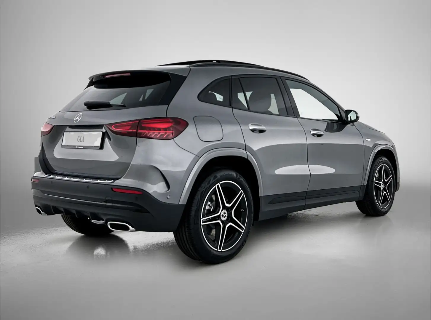 Mercedes-Benz GLA 250 e Business Solution AMG | Nightpakket | Parkeerpak Gri - 2
