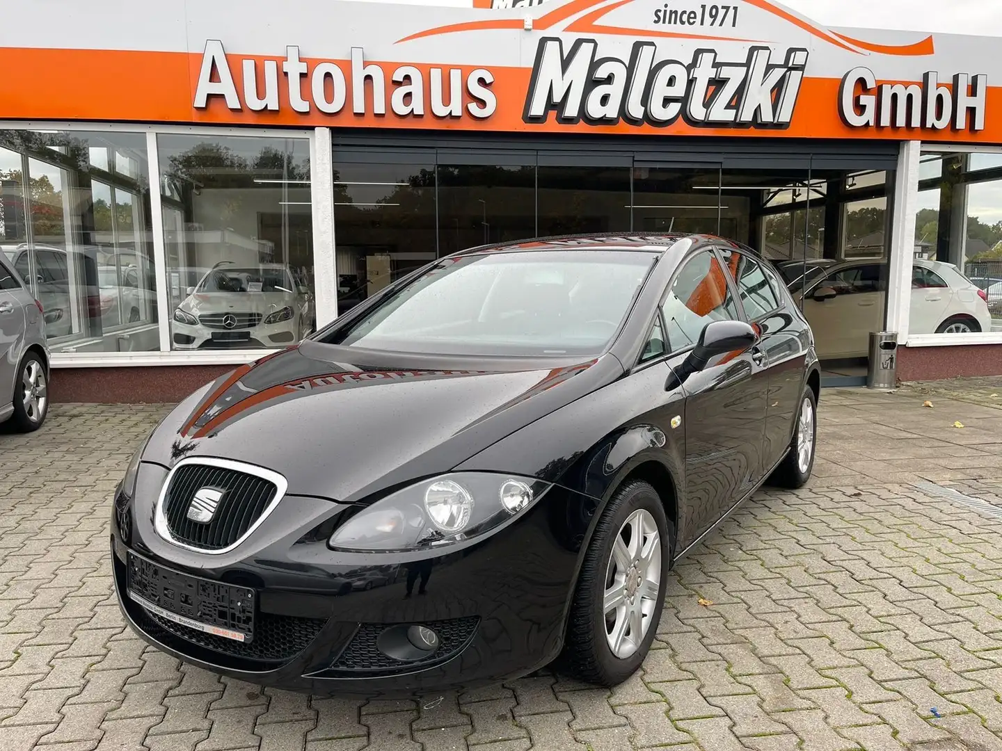 SEAT Leon 1.6 Style*Tempomat*PDC*Lederlenkrad* Fekete - 1