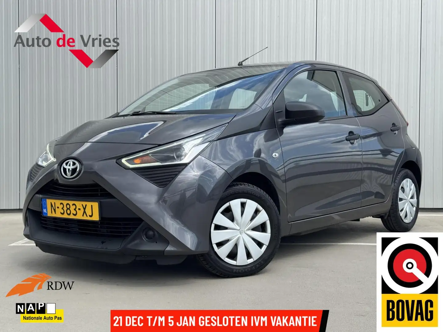 Toyota Aygo 1.0 VVT-i x-fun|Airco|NL-Auto Grijs - 1