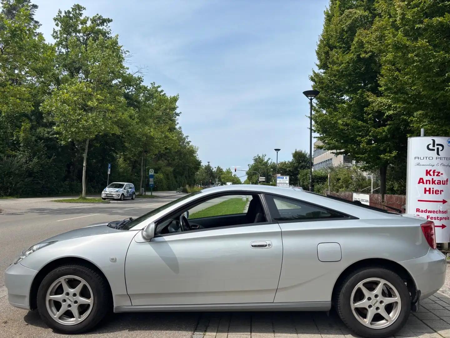 Toyota Celica 1.8 I-16V  S*KAMERA*PDC* Silber - 2