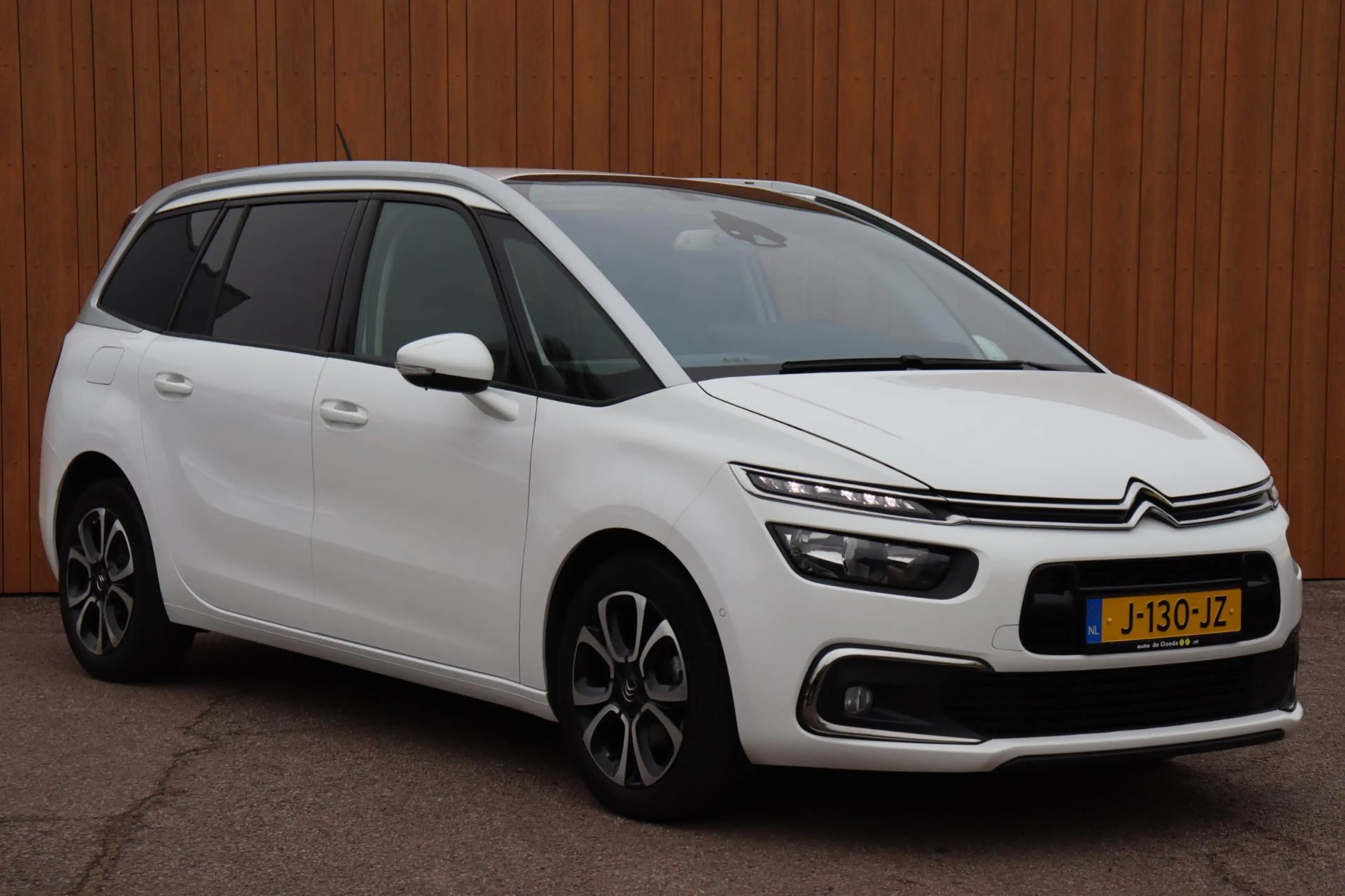 Citroen Grand C4 SpaceTourer 1.2 PureTech Business 7-persoons org.NL camera pan — photo 2