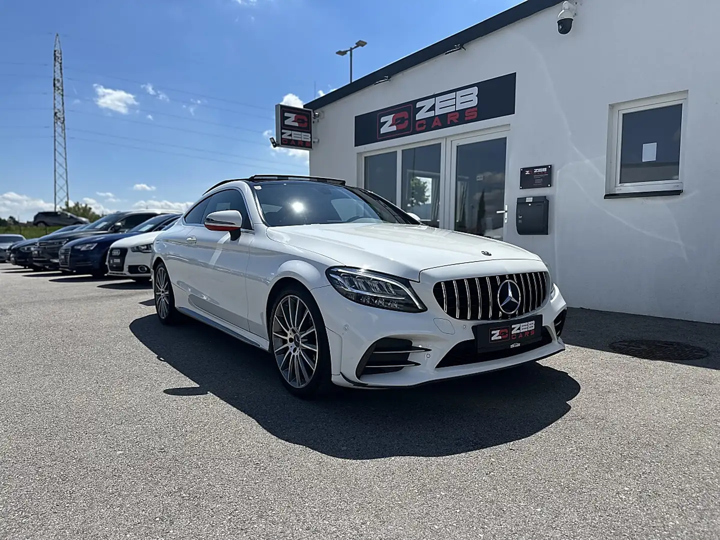 Mercedes-Benz C 220 d Coupe Aut. AMG-Line, Pano Weiß - 1