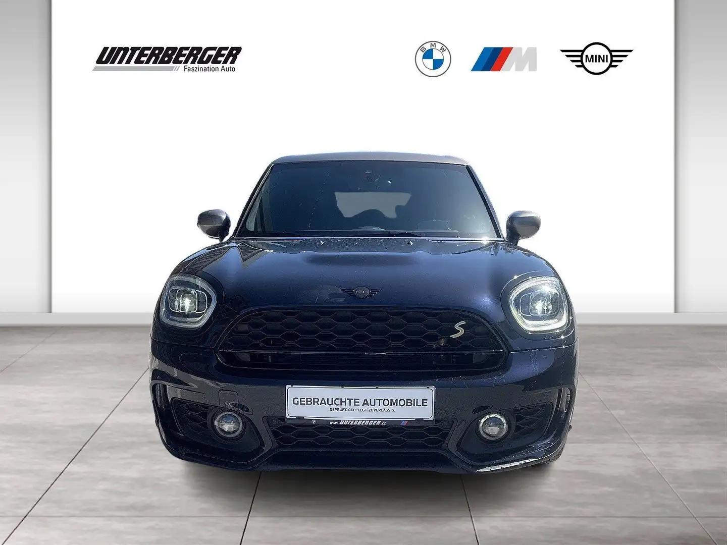 MINI Cooper SE ALL4 Countryman Schwarz - 2