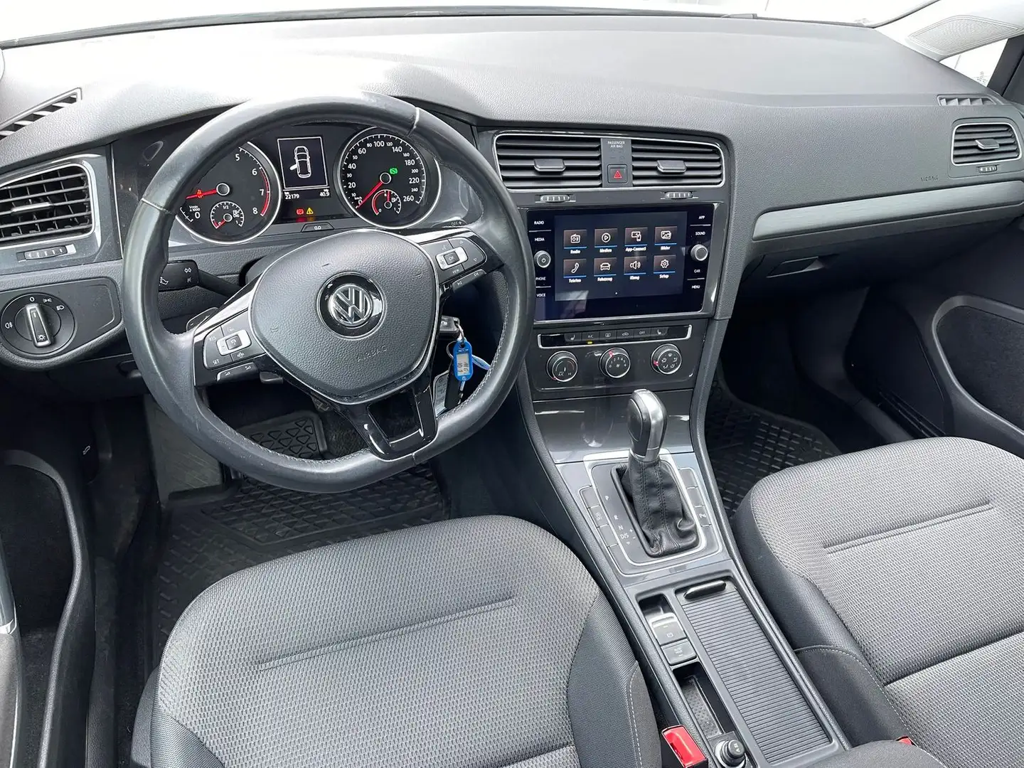 Volkswagen Golf 1.5 TGI Comfortline BlueMotion+ACC+PDC+SitzH+ Weiß - 2