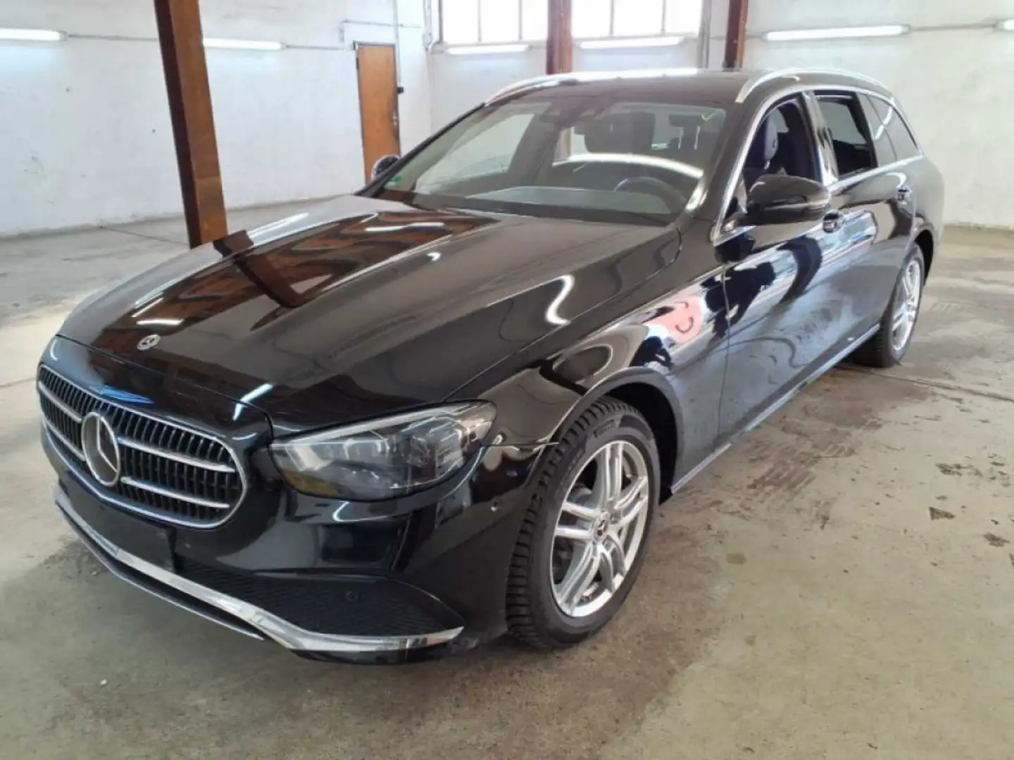 Mercedes-Benz E 220 d *Avantgarde*LED*R-Cam*ACC*WideScreen*CarPlay* Noir - 2