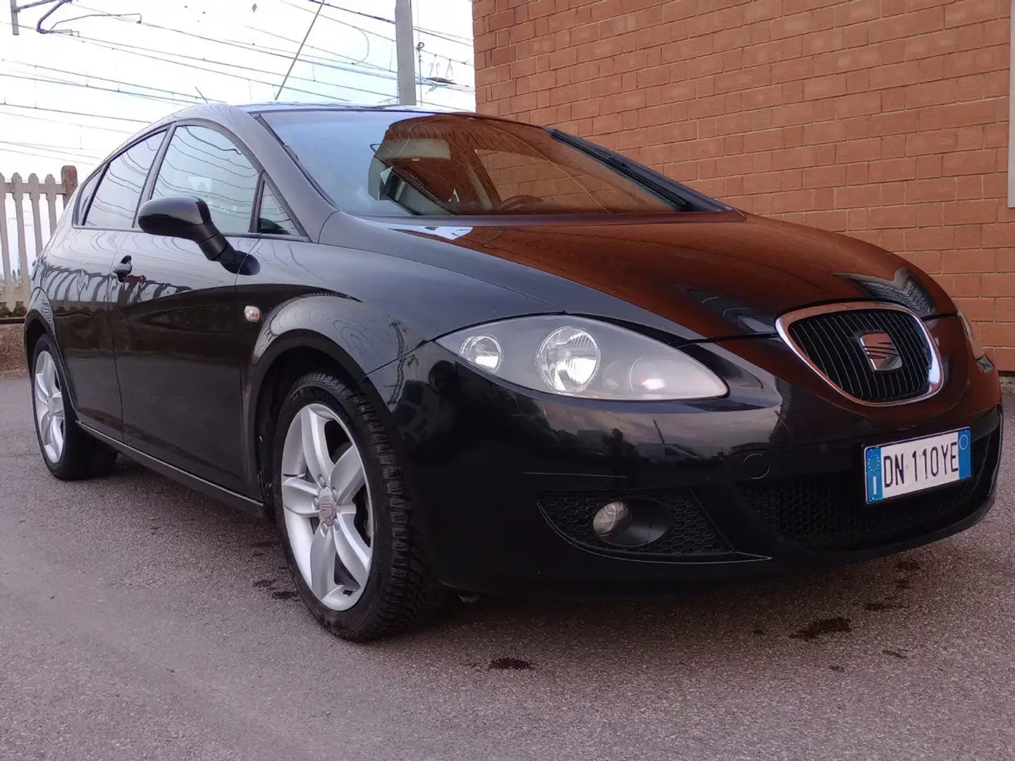 SEAT Leon Leon II 2005 1.6 Style (stylance) Nero - 1