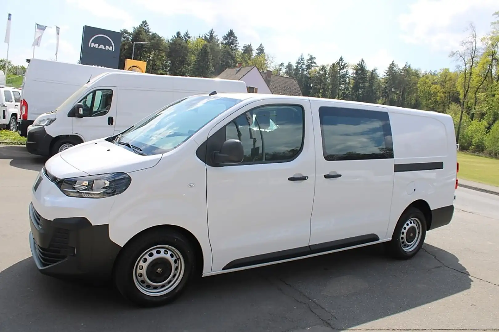 Fiat Scudo Doka XL 2,2 150MT 6Sitze 10" Touch Kamera... Weiß - 1