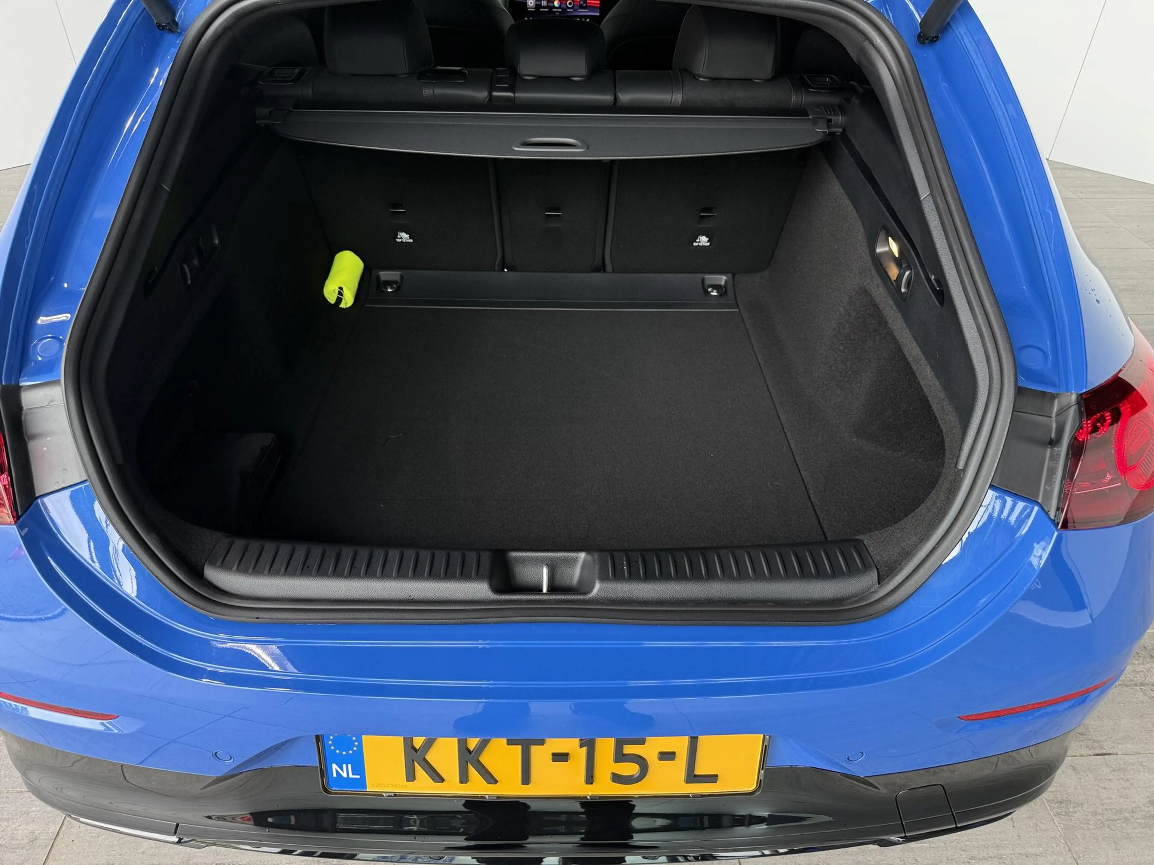 Mercedes-Benz CLA 180 Shooting Brake Business Solution AMG | Nightpakket — photo 13
