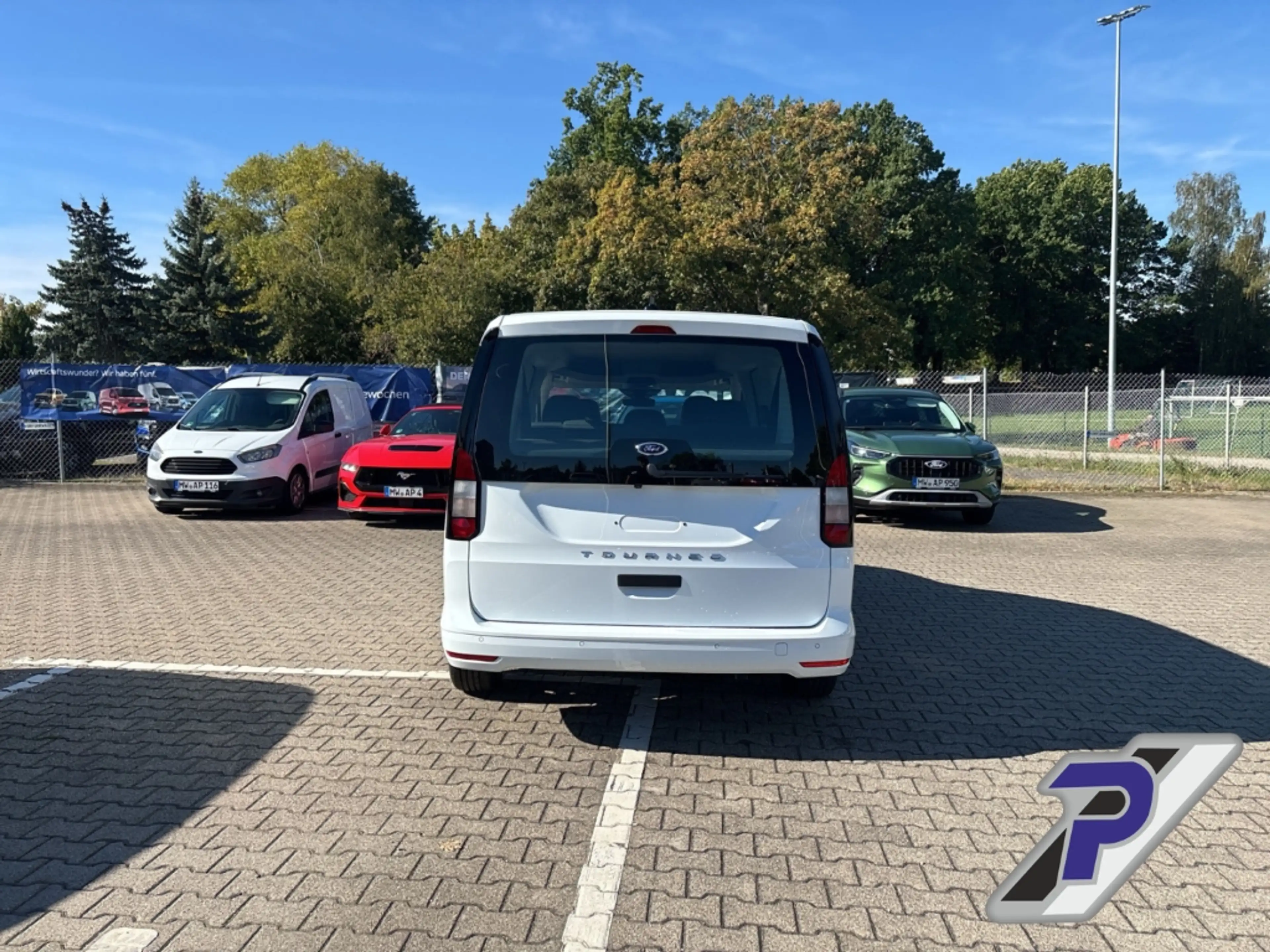 Ford Tourneo Connect Trend L2 7-SITZER+KAMERA+LM+ Digitales Cockpit App — photo 4