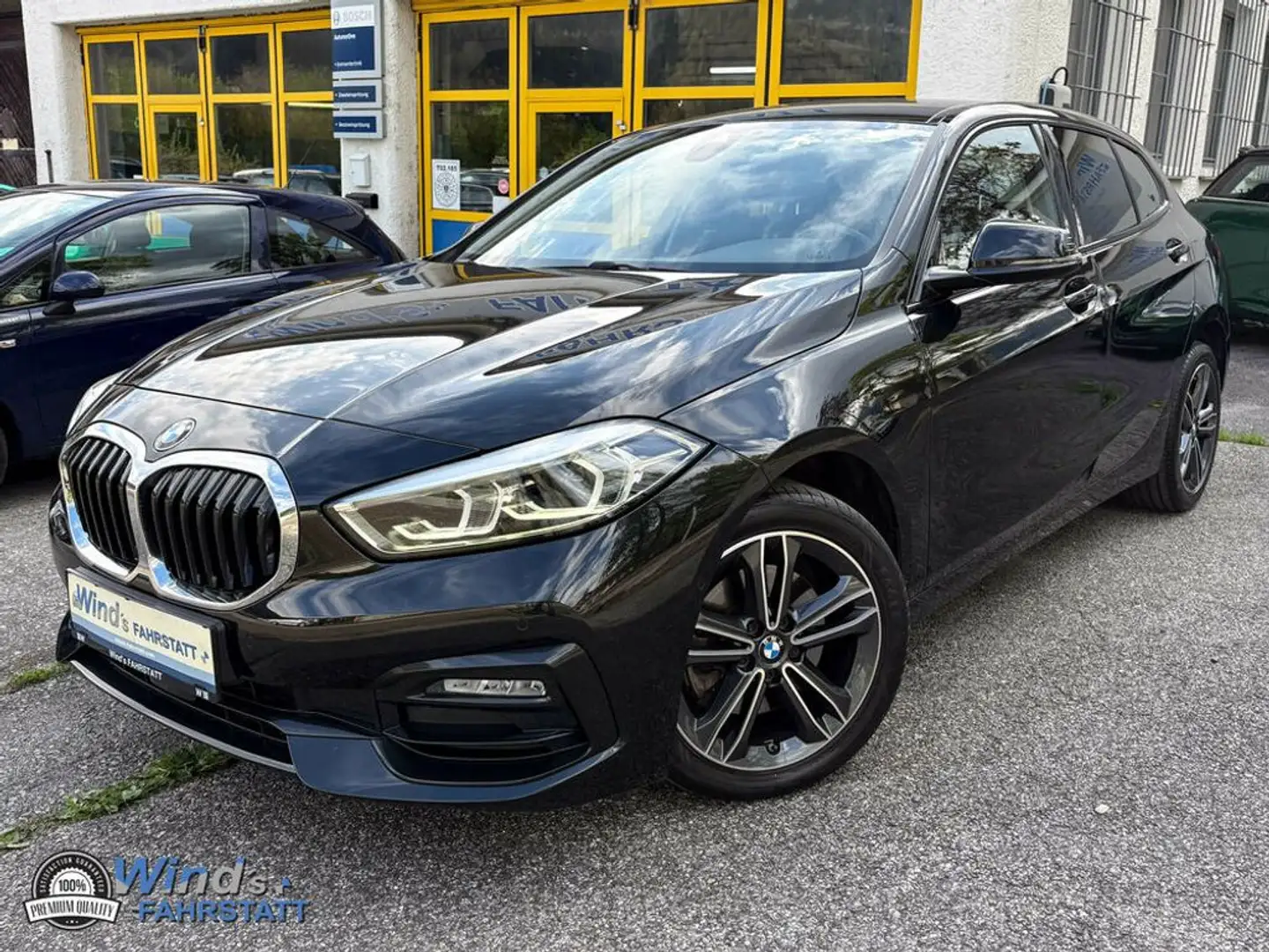 BMW 118 i Sport Line   Aut/ Navi/ LED/ AHK Schwarz - 1