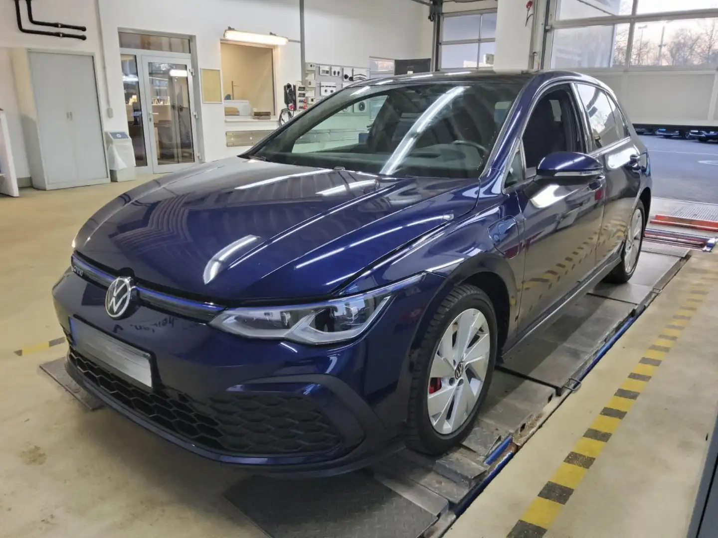 Volkswagen Golf GTE VIII 1.4 eHybrid GTE LED-Matrix Panorama Blau - 2