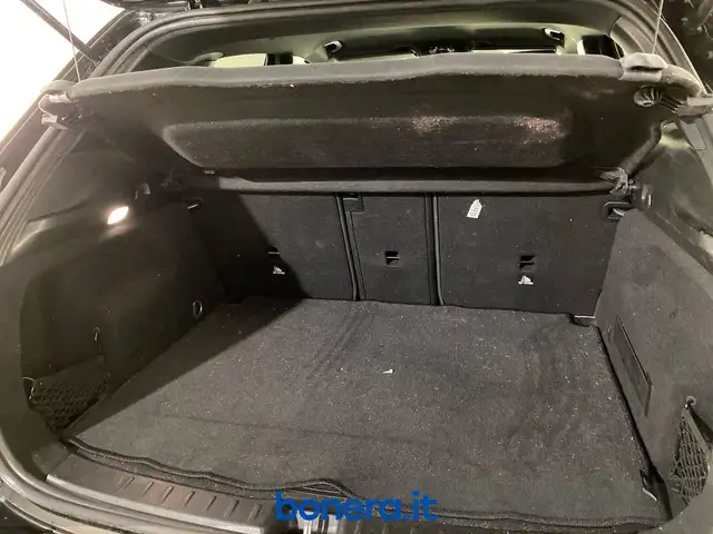 Mercedes-Benz Gla view 9