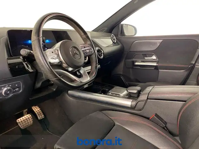 Mercedes-Benz Gla view 10