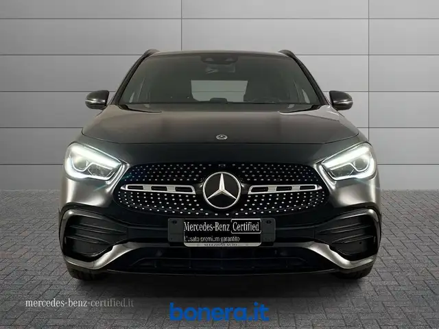 Mercedes-Benz Gla view 4