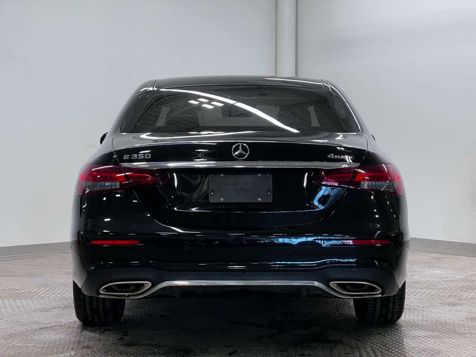 2023 Mercedes-Benz E-Class | 4Matic, One Owner, No Accidents, Two Sets Of Tir thumb 6