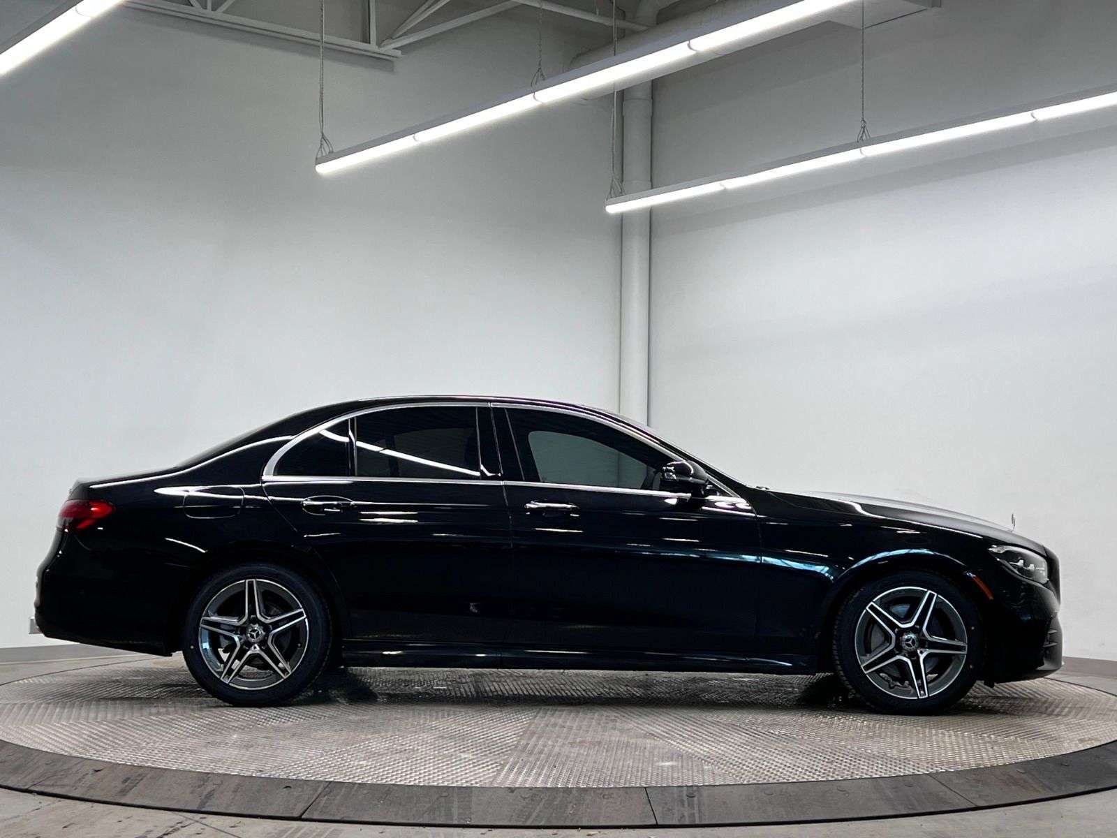 2023 Mercedes-Benz E-Class | 4Matic, One Owner, No Accidents, Two Sets Of Tir thumb 7