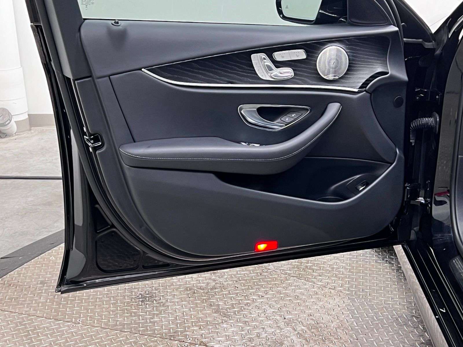 2023 Mercedes-Benz E-Class | 4Matic, One Owner, No Accidents, Two Sets Of Tir thumb 25