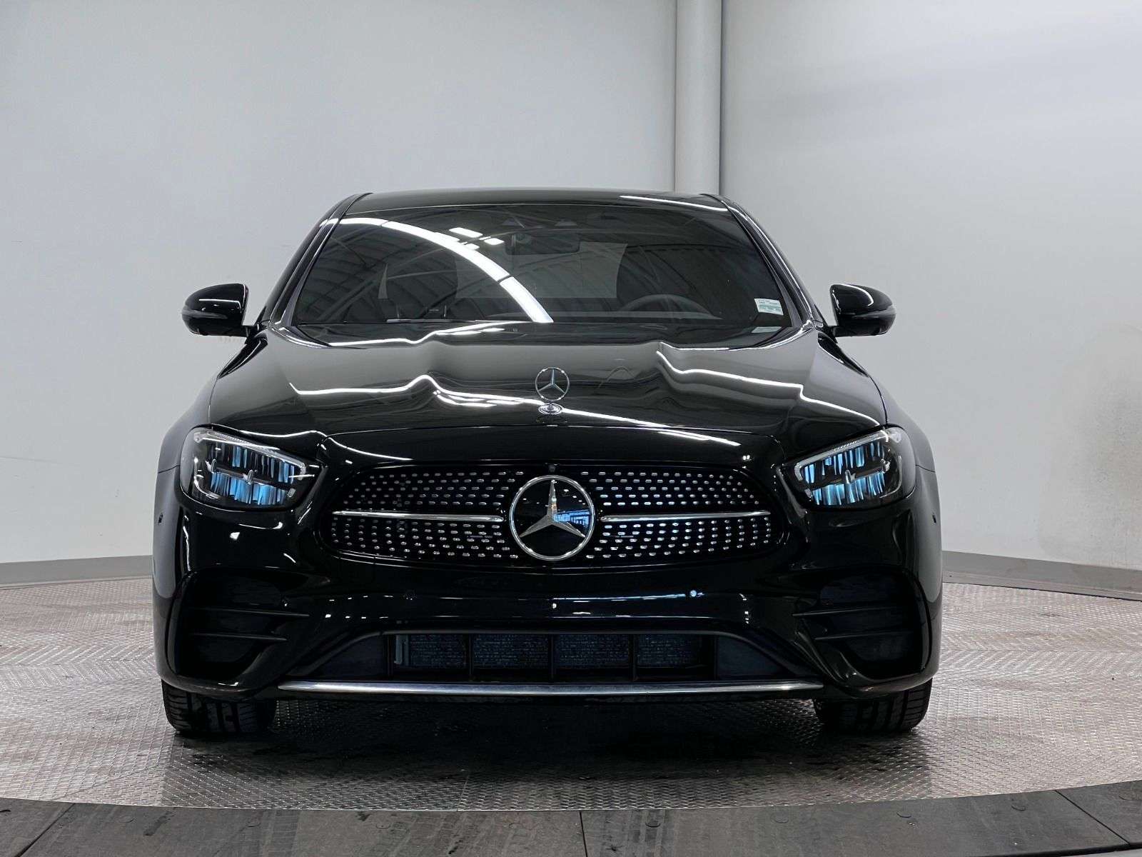 2023 Mercedes-Benz E-Class | 4Matic, One Owner, No Accidents, Two Sets Of Tir thumb 8