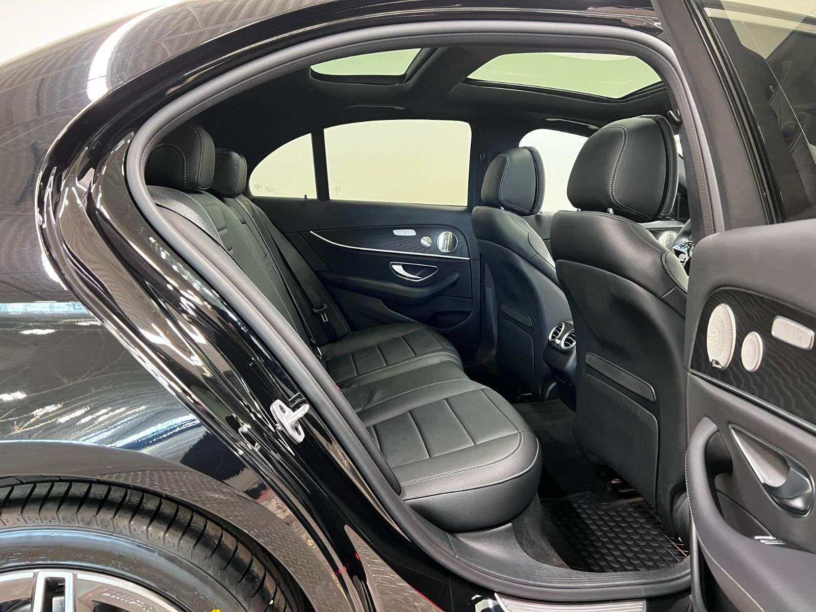 2023 Mercedes-Benz E-Class | 4Matic, One Owner, No Accidents, Two Sets Of Tir thumb 21