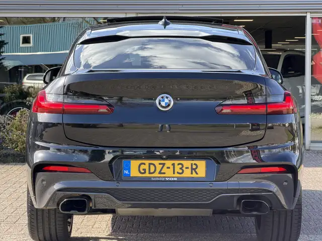 BMW X4 view 7