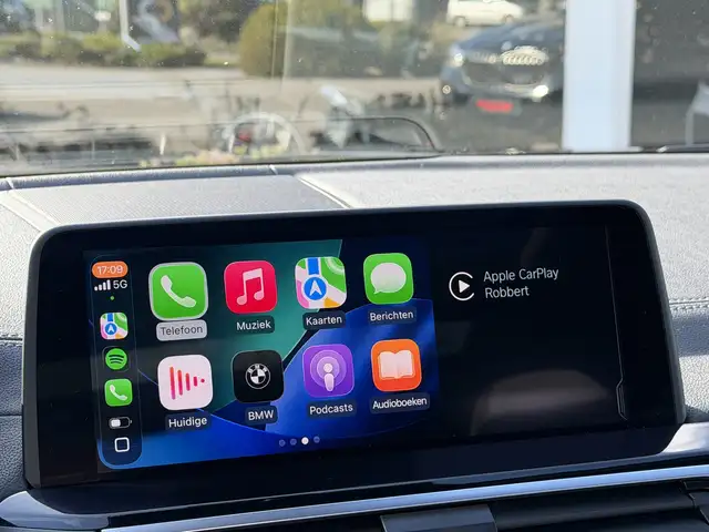 BMW X4 view 15