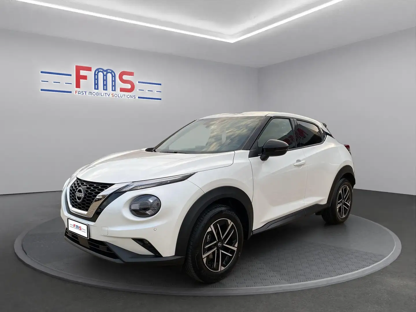 Nissan Juke Juke 1.0 dig-t N-Connecta 114cv Bianco - 1