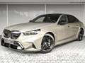 BMW M5 M5 (G90) - Special Request Brass Metallic - NIEUW Bronze - thumbnail 1