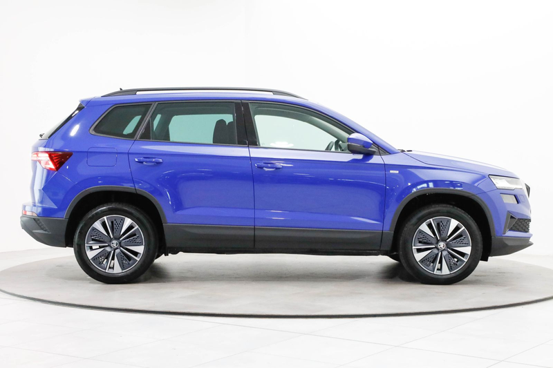 Skoda Karoq 1.5 TSI Tour Virtual CarPlay PDC 4xSHZ — photo 11