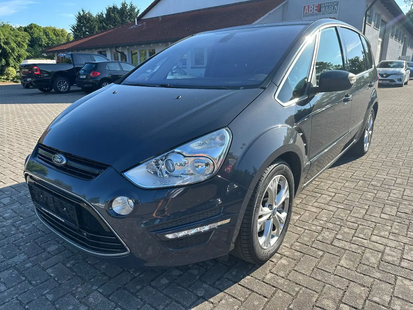 Ford S-Max S-MAX Titanium 2.0 TDCi Panoramadach Standheiz. Grau - 1