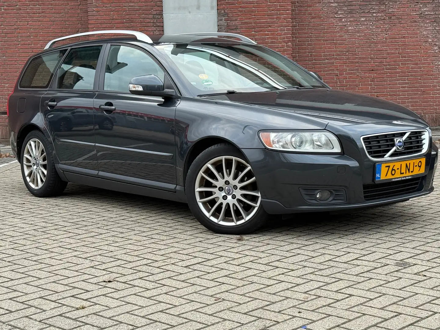 Volvo V50 1.6D S/S Sport|CLIMA|CRUISECONTROL|GOED-ONDERHOUDE Grijs - 1