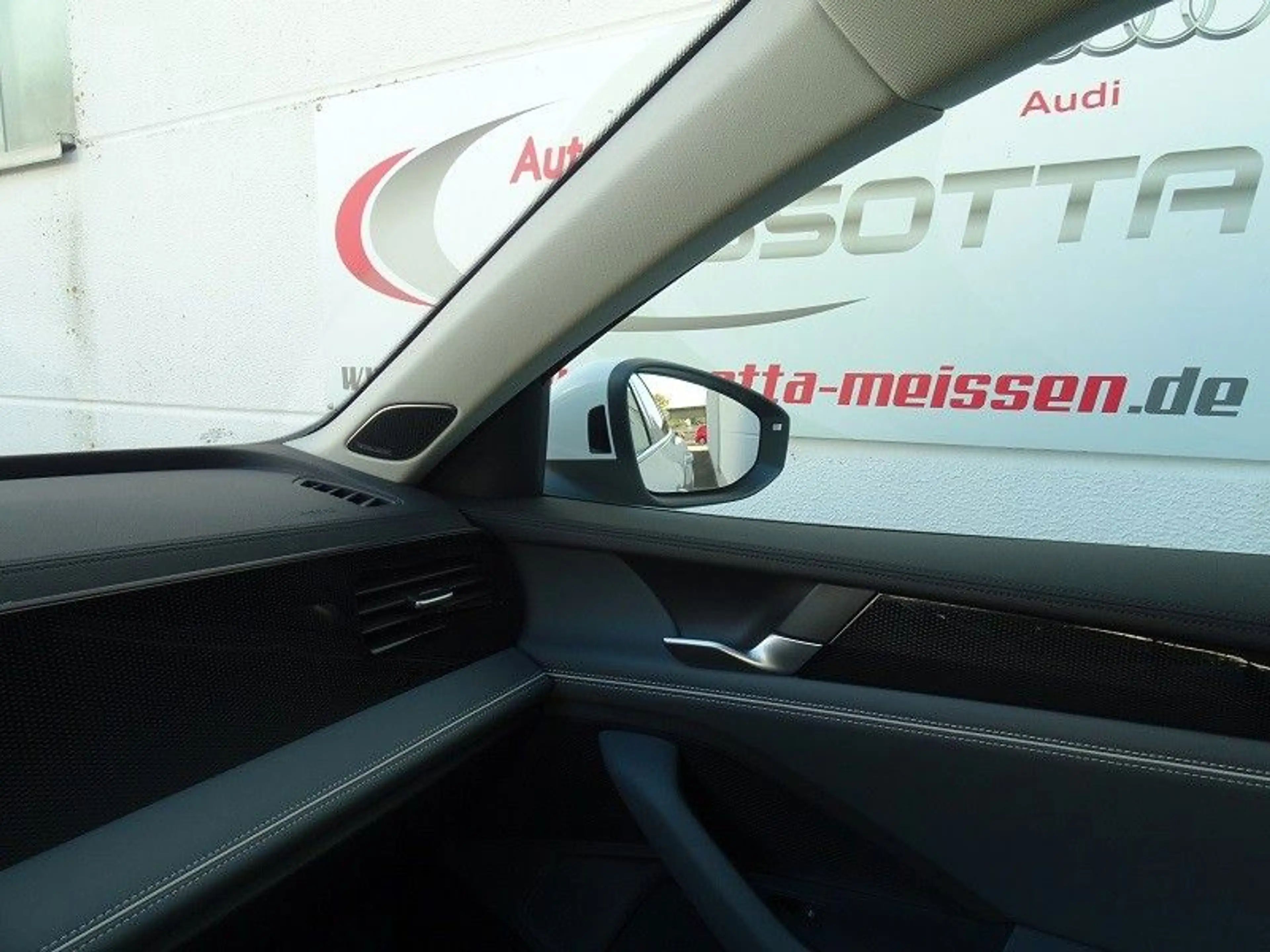 Volkswagen Passat Variant 1.5 eTSI DSG Business "Premium" — photo 12
