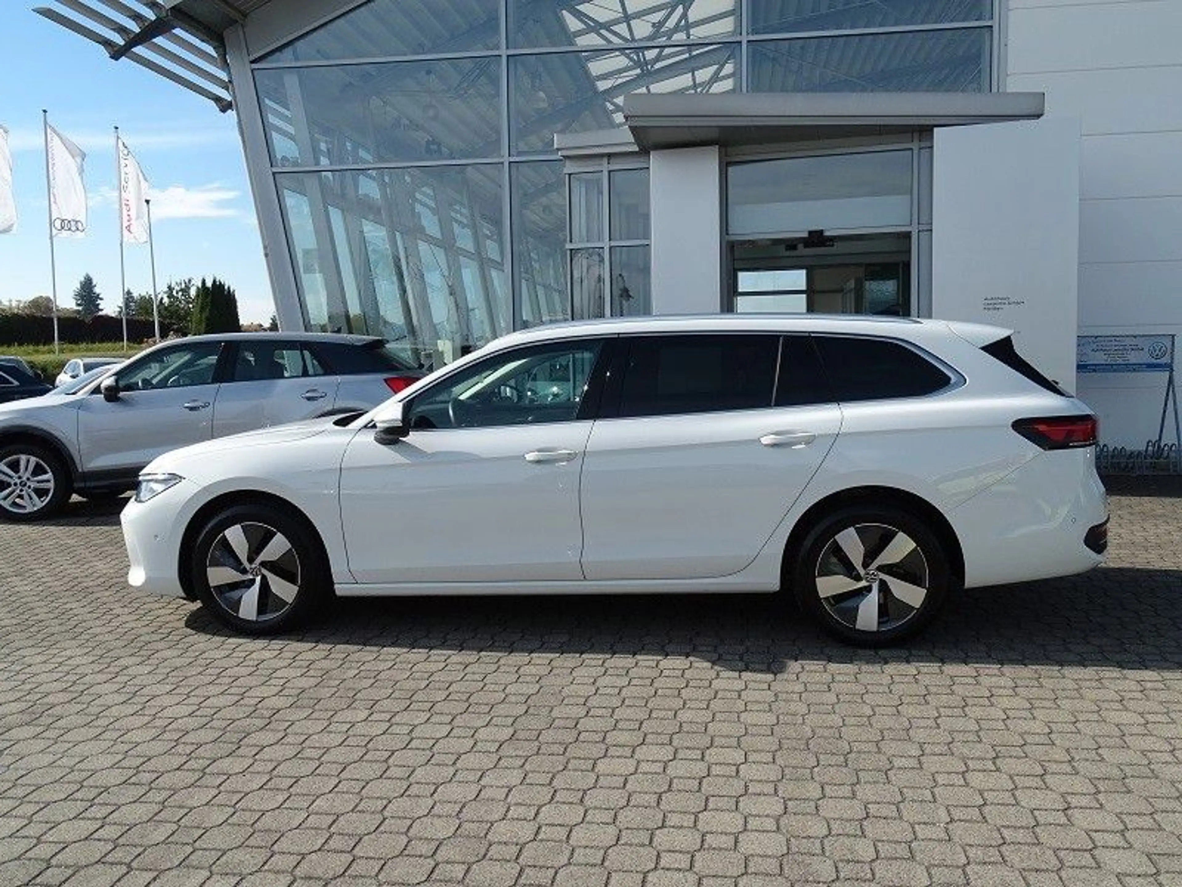 Volkswagen Passat Variant 1.5 eTSI DSG Business "Premium" — photo 5