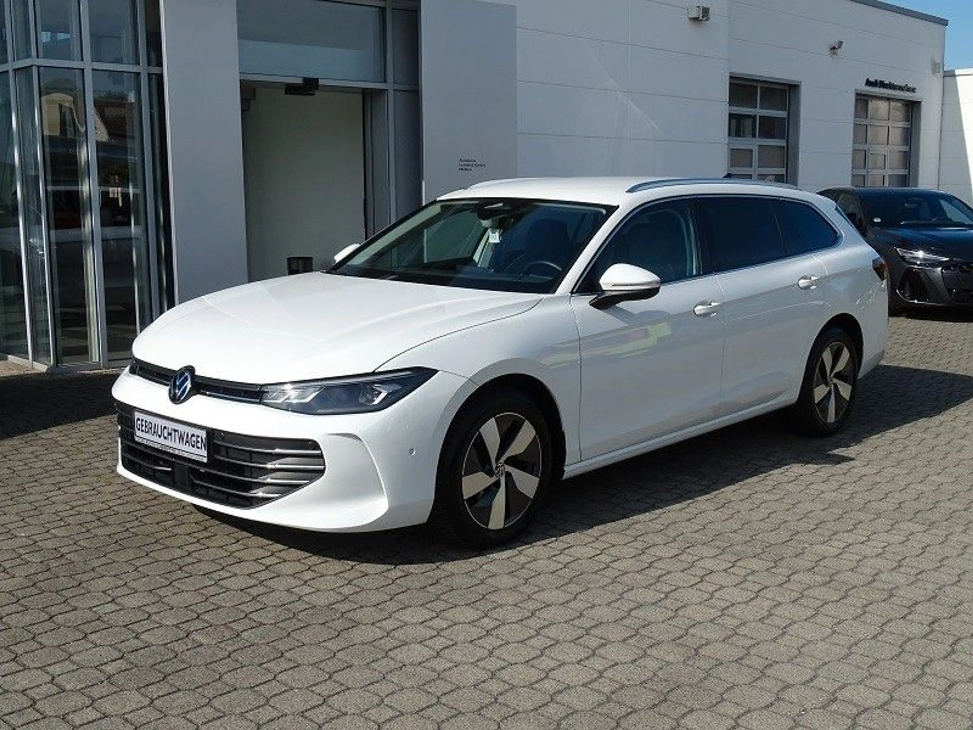 Volkswagen Passat Variant 1.5 eTSI DSG Business "Premium" — photo 4