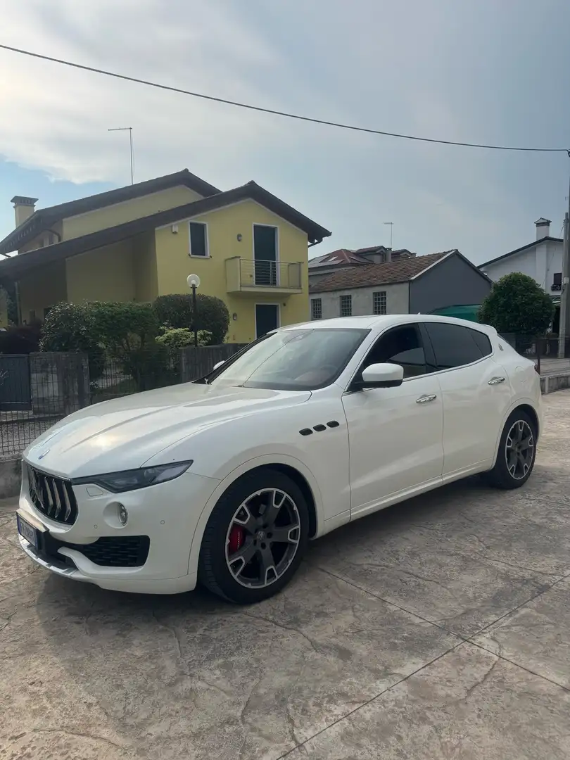 Maserati Levante 3.0 V6 250cv auto - 1