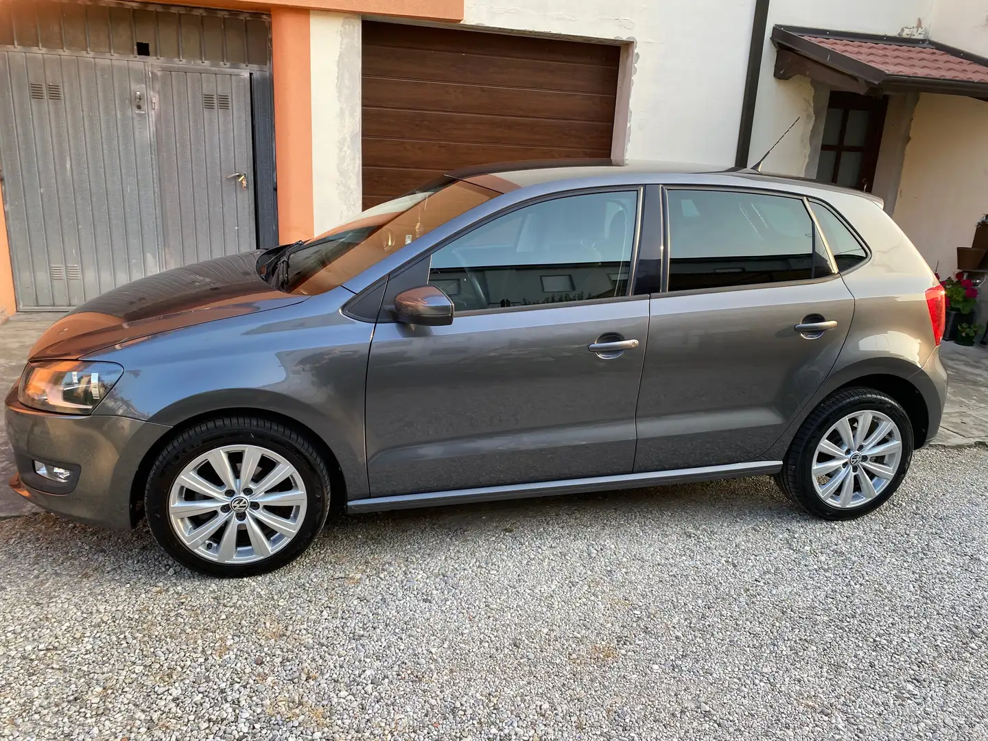Volkswagen Polo Polo 5p 1.6 tdi Highline 90cv Grigio - 2
