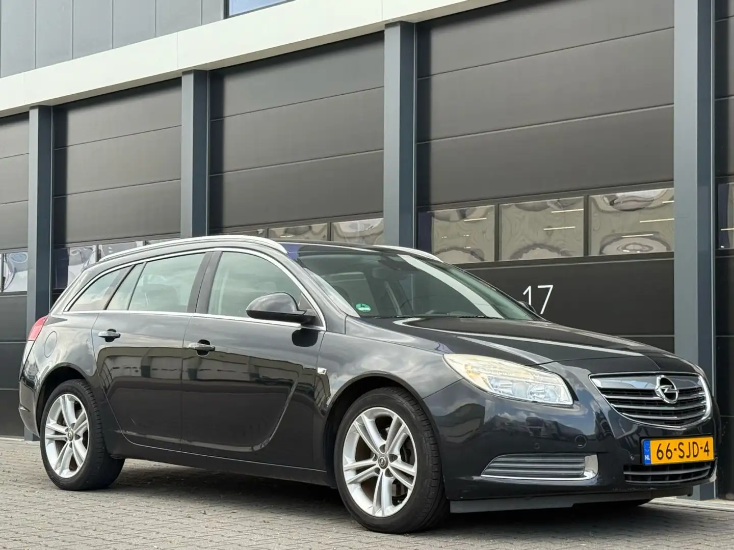 Opel Insignia 2.0 CDTI EcoFLEX Zwart - 2