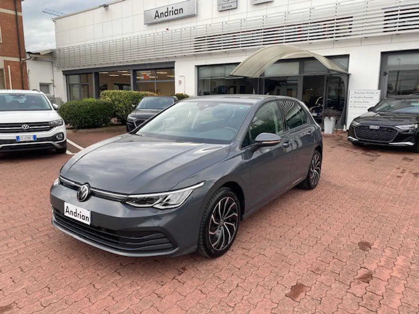 Volkswagen Golf 1.0eTSI EVO DSG Life/NEOPATENTATI/12 MESI GARANZIA Grigio - 1