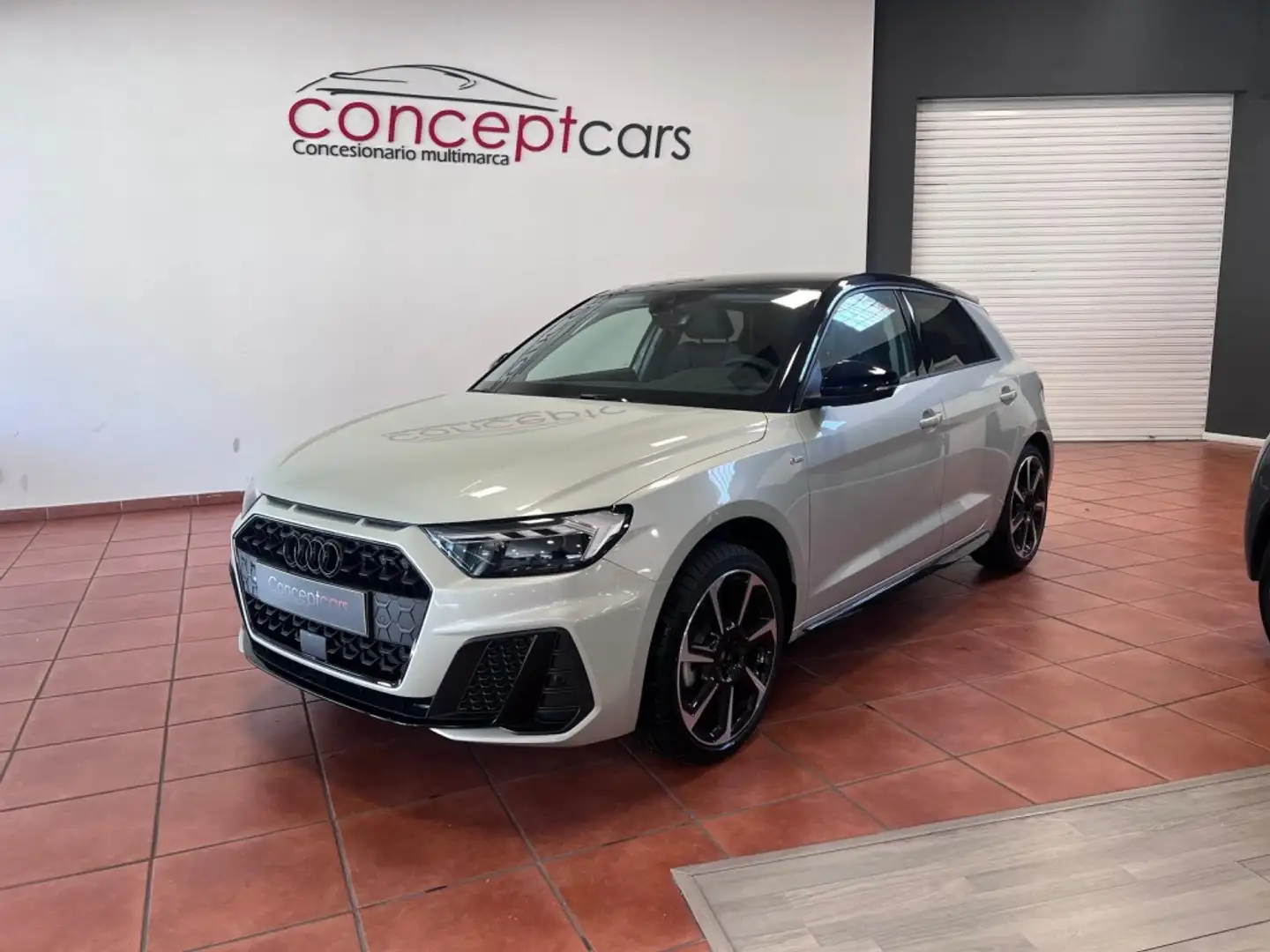 Audi A1 Sportback 30 TFSI Adrenalin Black Edition S tronic Plateado - 1