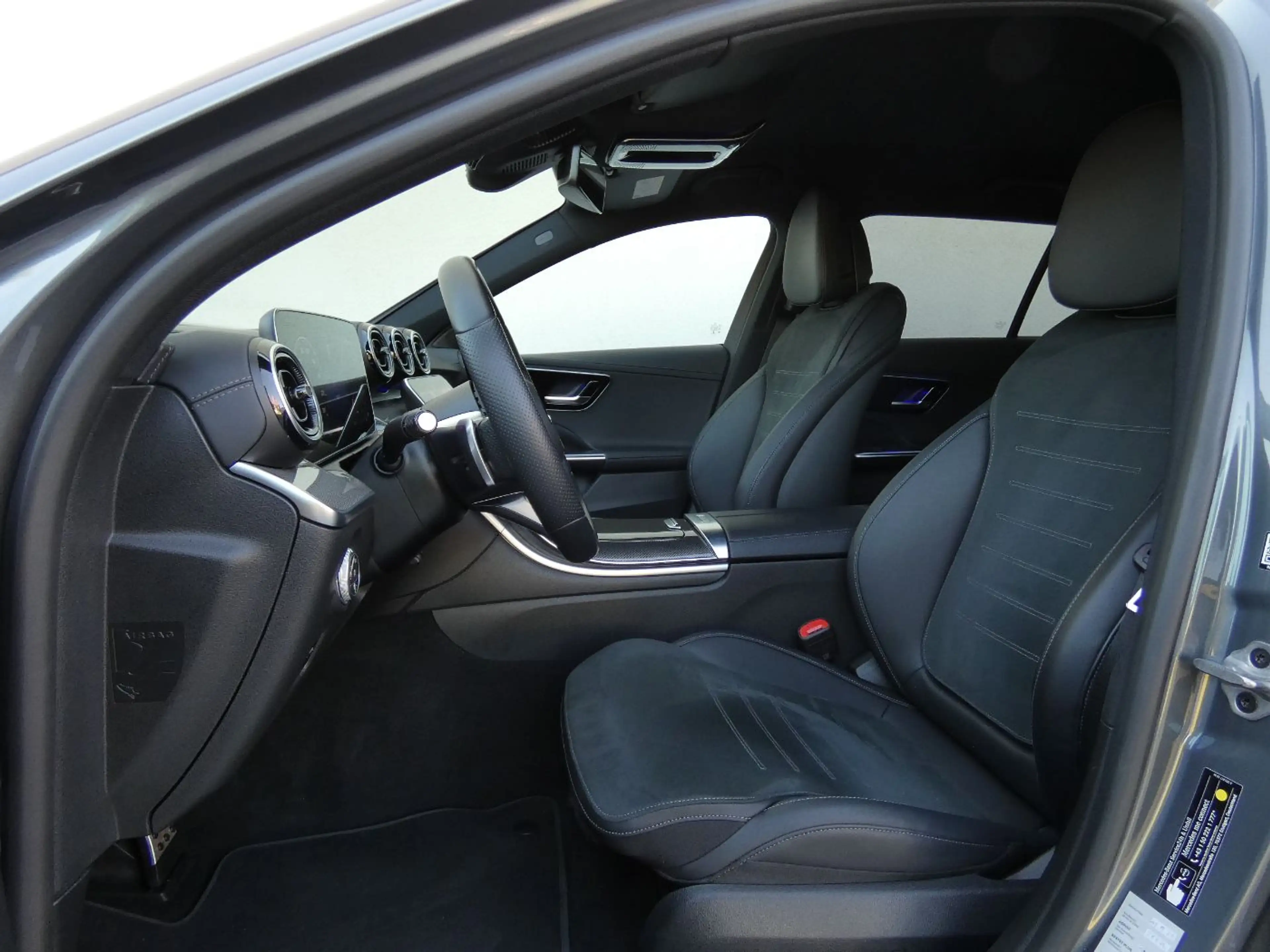 Mercedes-Benz C 200 d T AMG +LED+Night+RFK+SHZ+Ambiente+ — photo 12